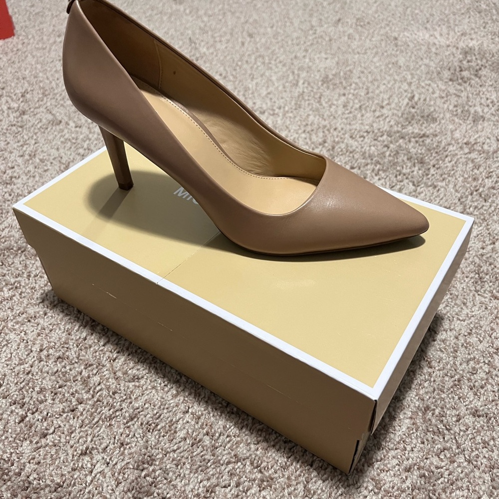 Michael Kors Tan Heels